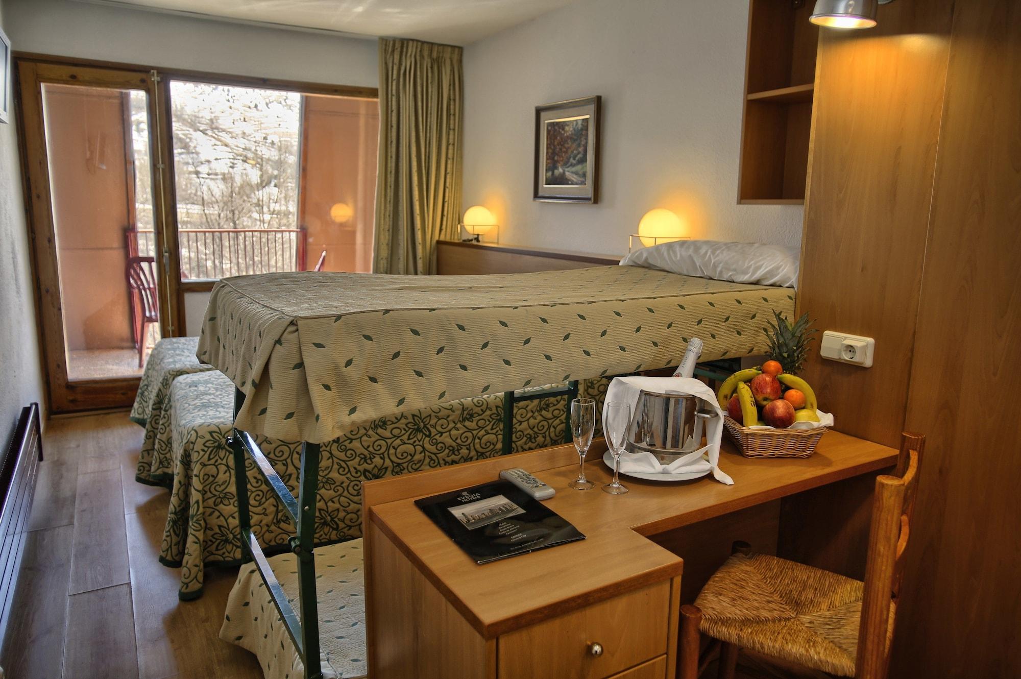 Evenia Monte Alba Hotel Серлер Екстериор снимка