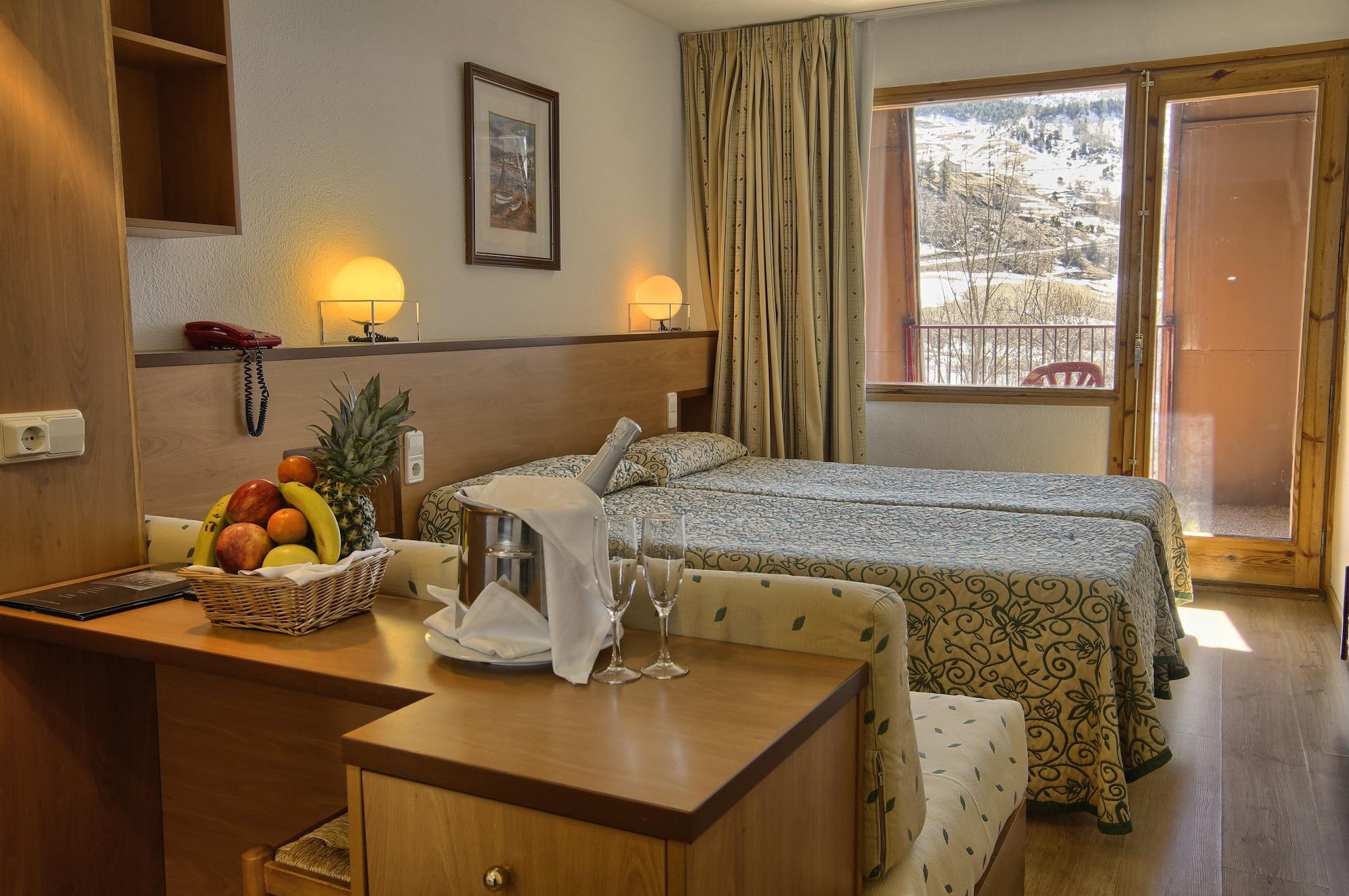 Evenia Monte Alba Hotel Серлер Екстериор снимка