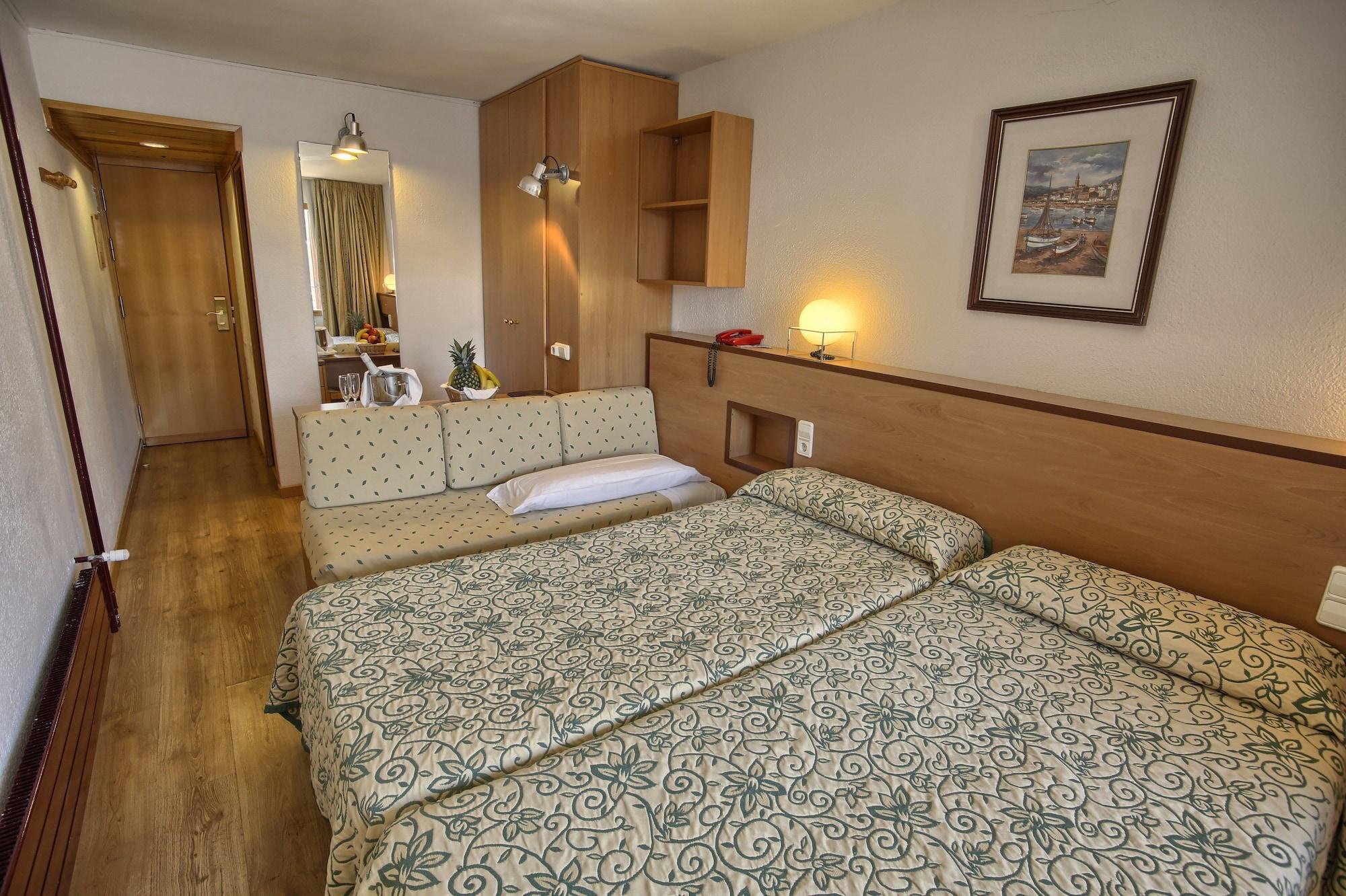 Evenia Monte Alba Hotel Серлер Екстериор снимка