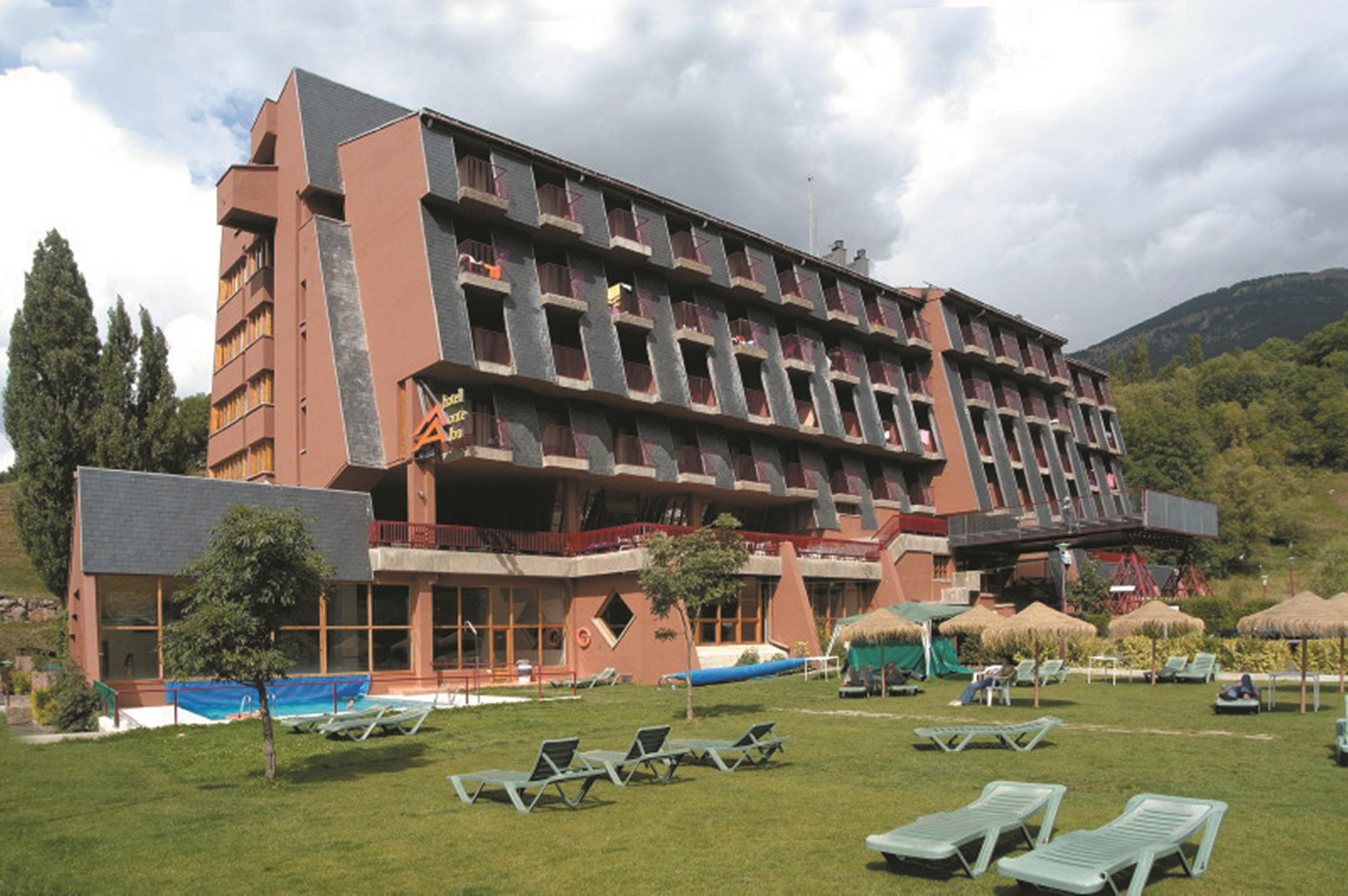 Evenia Monte Alba Hotel Серлер Екстериор снимка