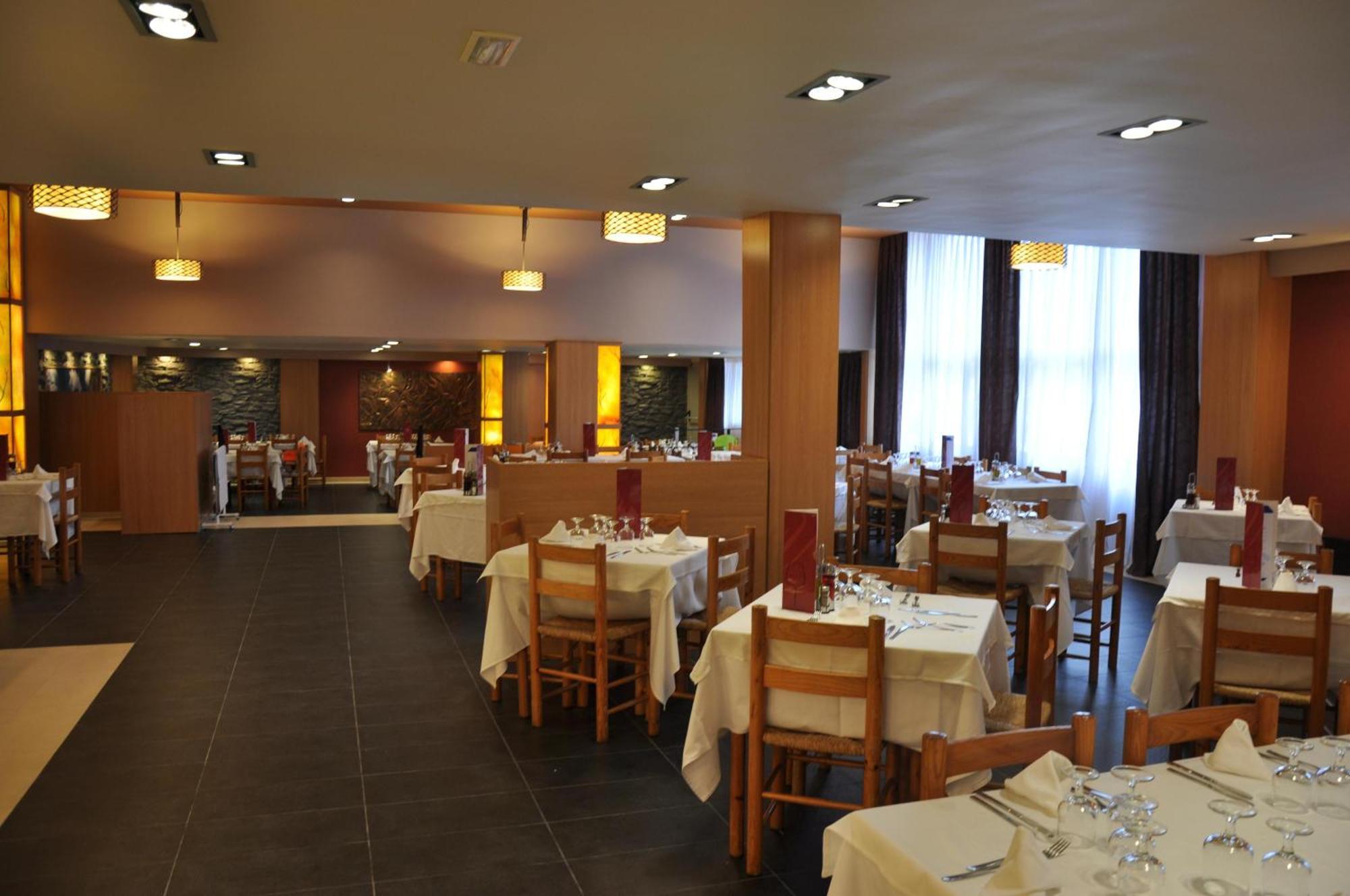 Evenia Monte Alba Hotel Серлер Екстериор снимка