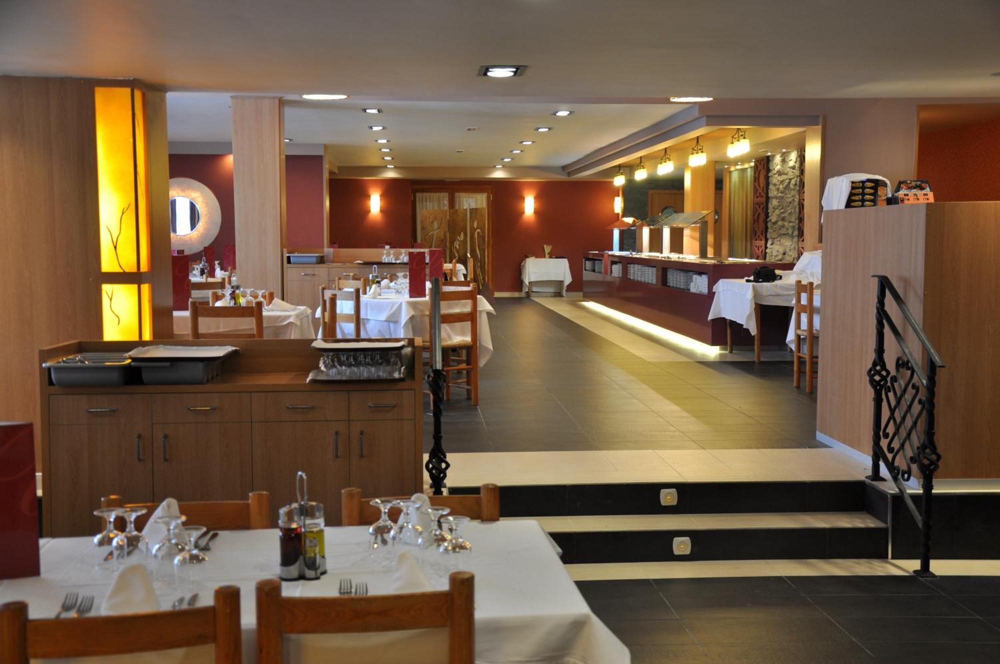 Evenia Monte Alba Hotel Серлер Екстериор снимка