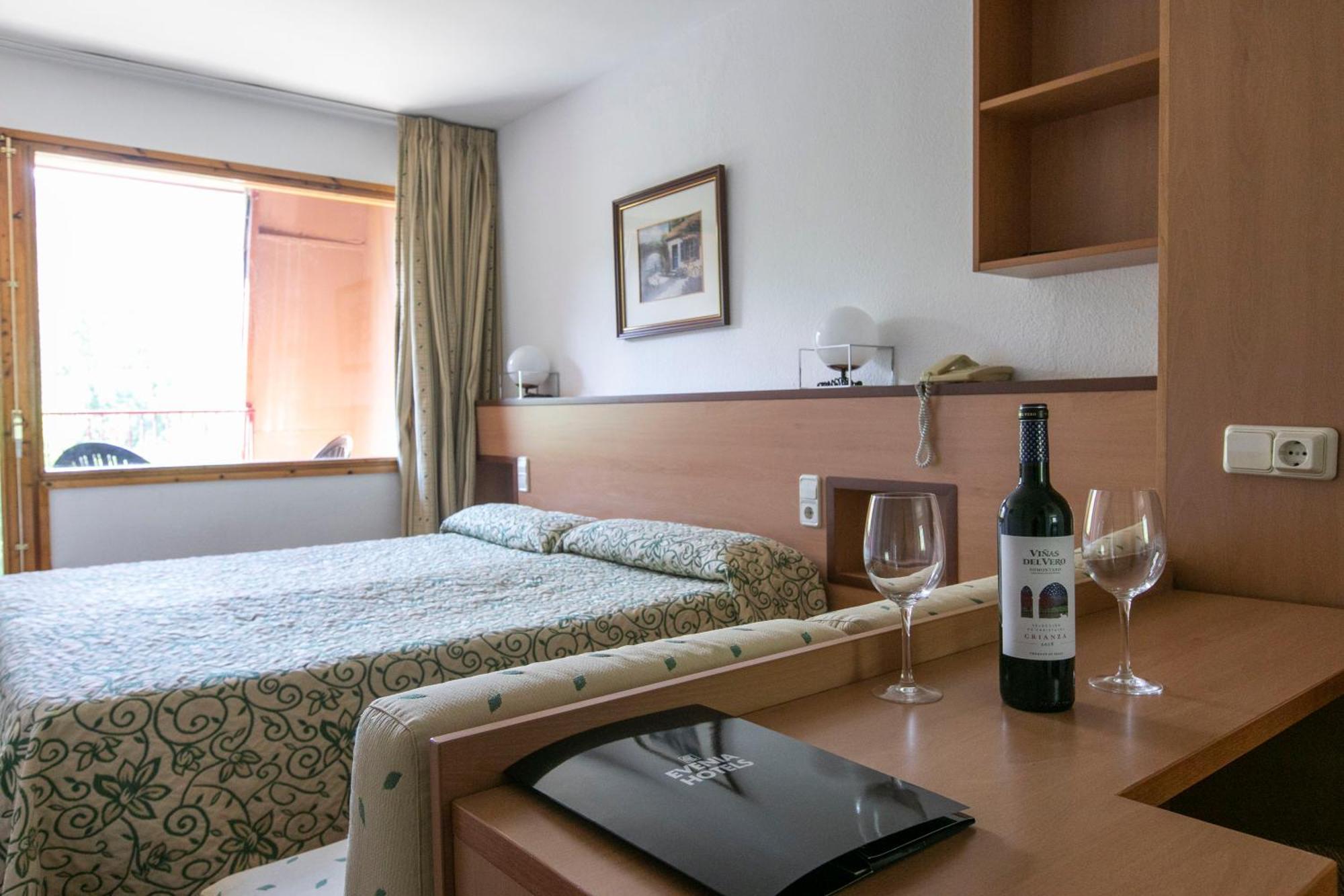 Evenia Monte Alba Hotel Серлер Екстериор снимка
