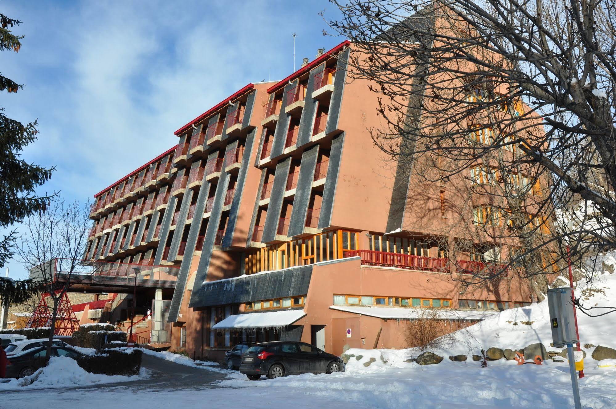 Evenia Monte Alba Hotel Серлер Екстериор снимка