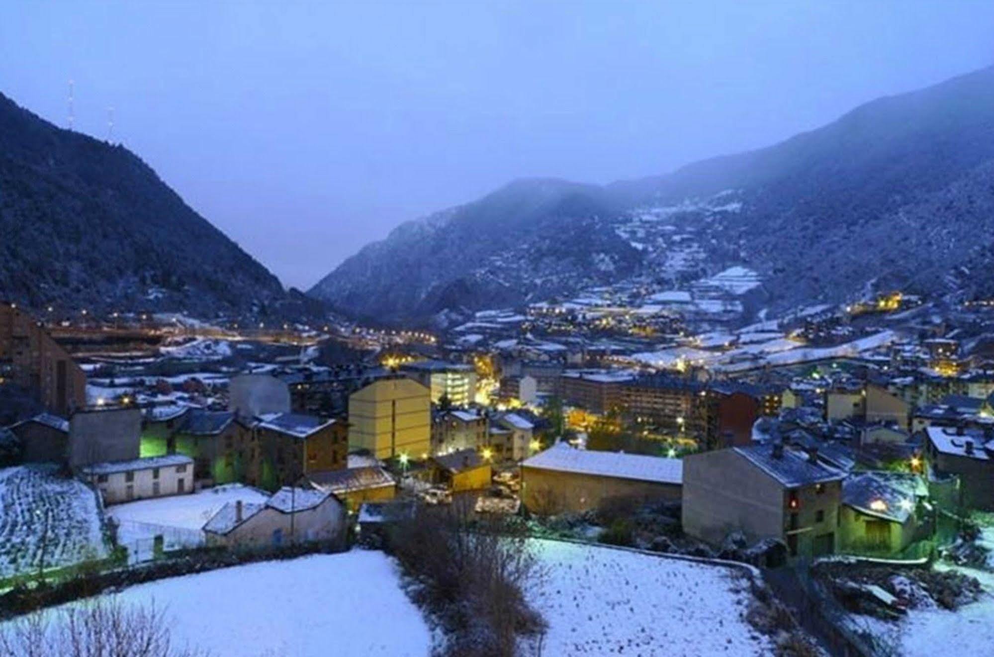 Evenia Monte Alba Hotel Серлер Екстериор снимка