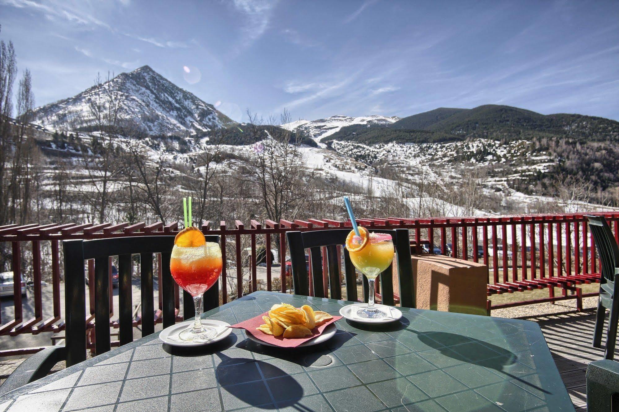 Evenia Monte Alba Hotel Серлер Екстериор снимка