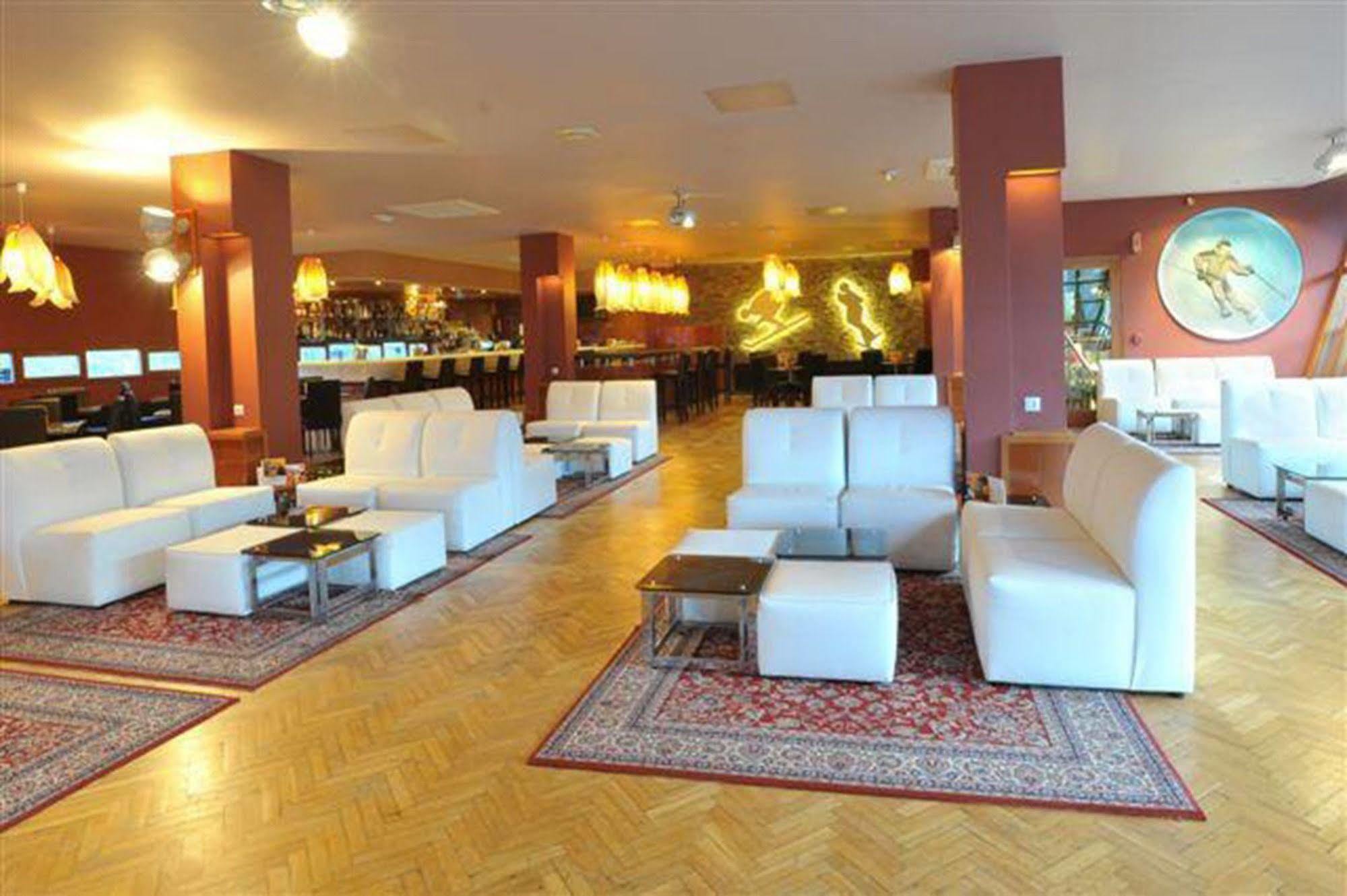 Evenia Monte Alba Hotel Серлер Екстериор снимка