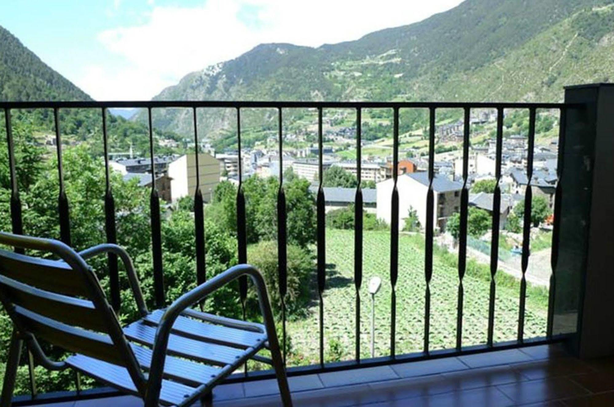 Evenia Monte Alba Hotel Серлер Екстериор снимка